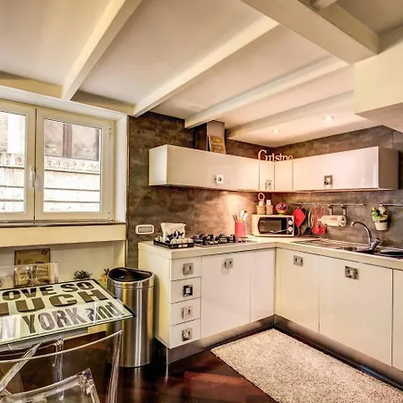 Daire Spacious Flat By Piazza Navona *