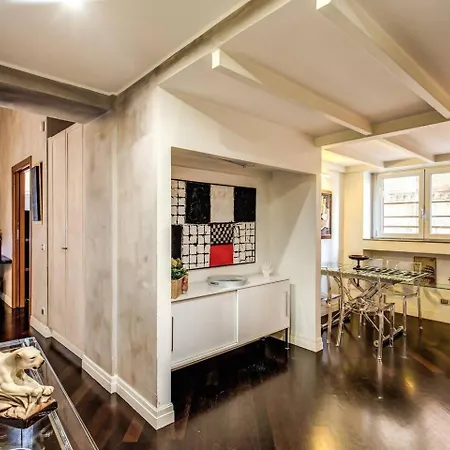 Spacious Flat By Piazza Navona Рим
